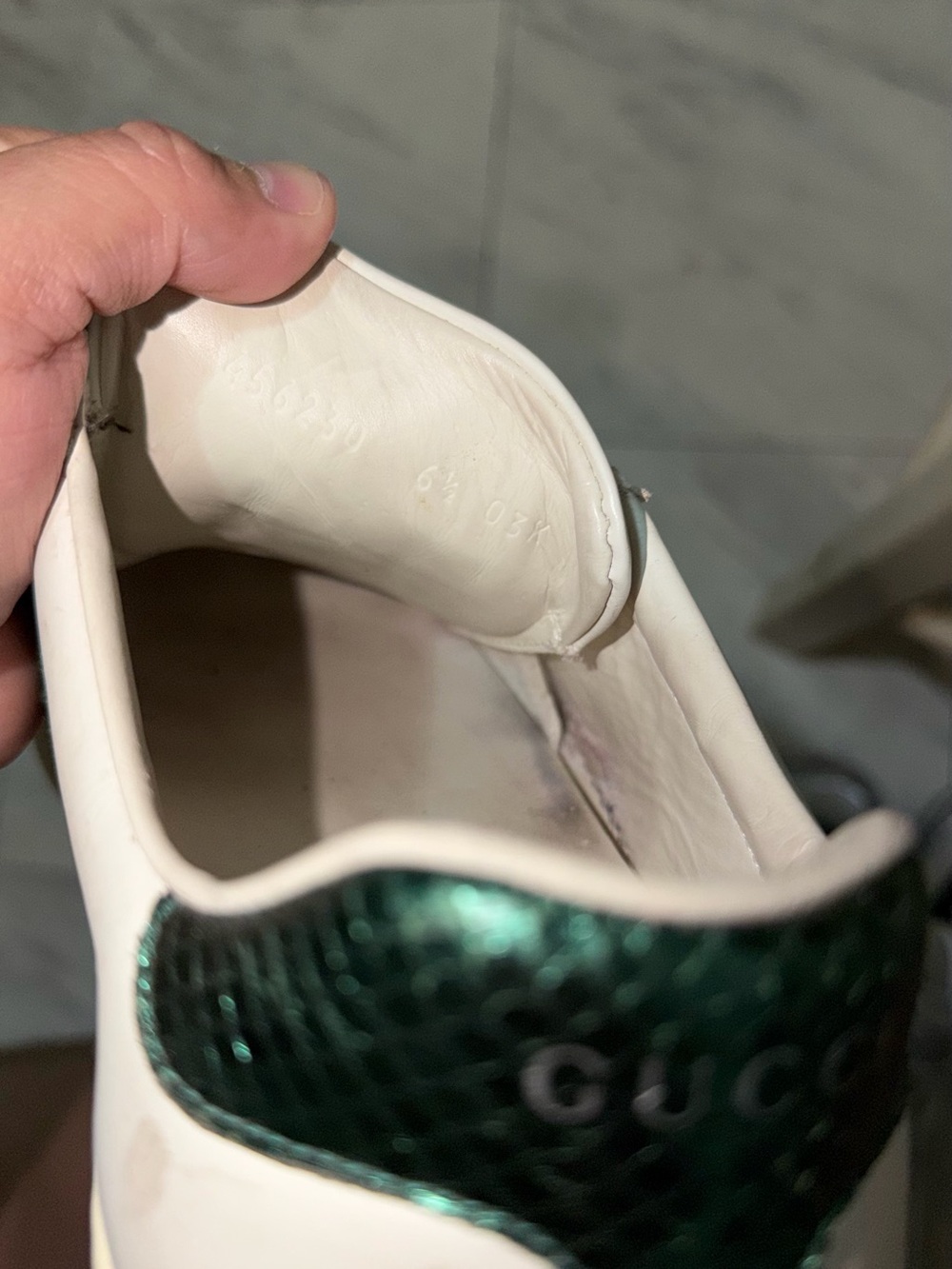 Gucci Cream & Beige Low-Top Sneakers with Green and Red Web - Picture 9 of 14